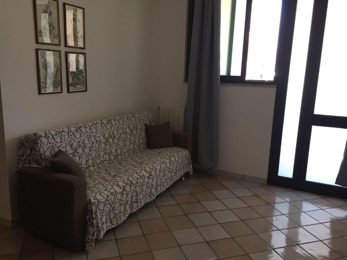 Affittasi Casa Vacanza A Casa Di Emma Леверано Экстерьер фото